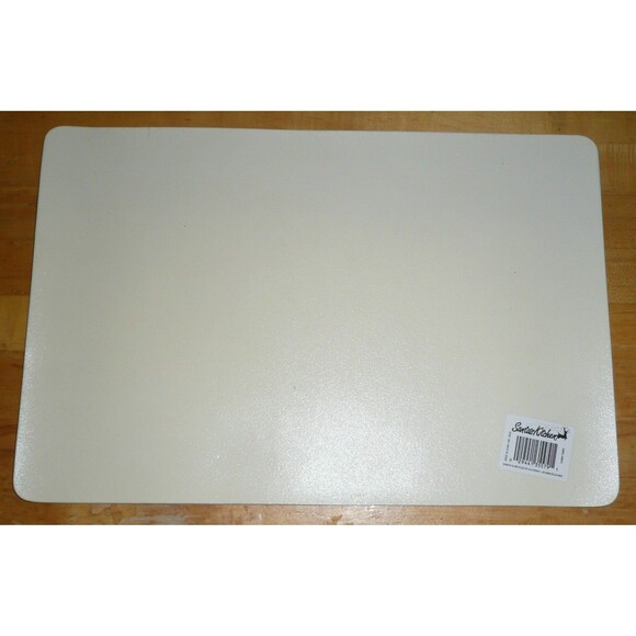 Christmas Placemats Set of 4 Cats Kittens Hats Scarfs Cottage Core Vinyl 17x12 - Picture 3 of 6